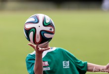 Mon Ballboy et d'autres joueurs de foot